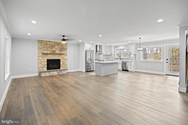 Photo - 1322 W King Rd