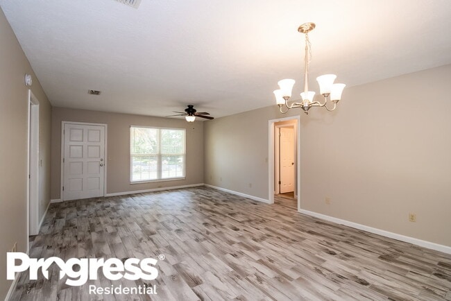 Photo - 2383 Dundee Ct E