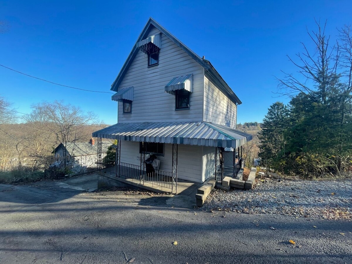 Photo - Use Your Tax Return For This Sweetheart of a Deal!