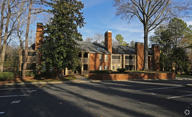 Building Photo - Parkhill Condominiums