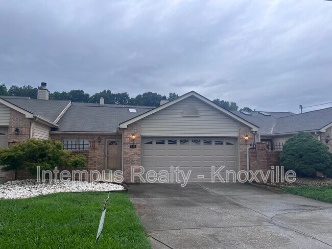 Photo - 813 Villaview Way