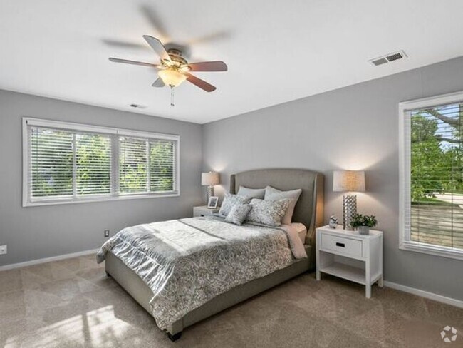 Building Photo - Bright & Beautiful 4-bed, 2-bath Home in S...
