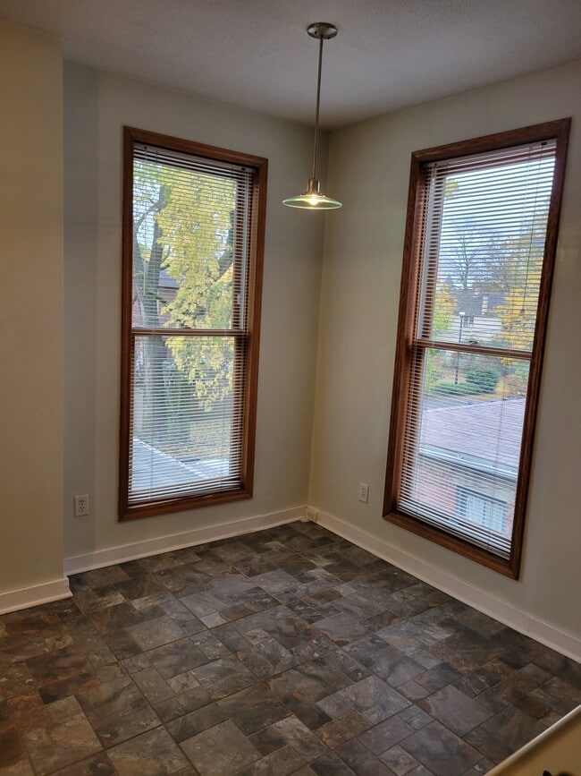 Kitchen With South and West Light - 629 Oak St Unit 629BOakStreet