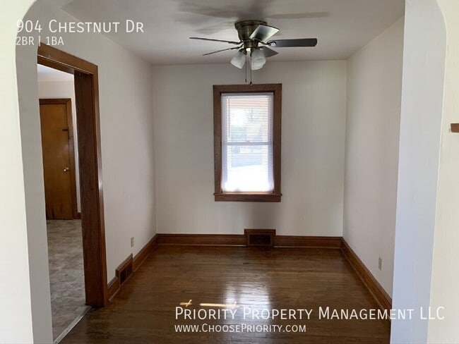 Photo - 904 Chestnut Dr