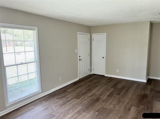 Photo - 2904 Alametos St SW