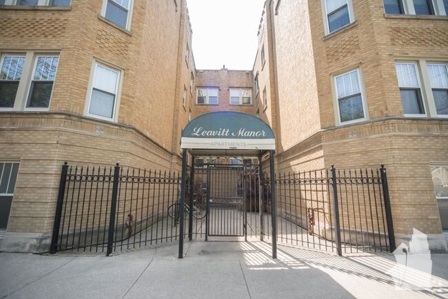 Building Photo - 5208 N Leavitt St Rental
