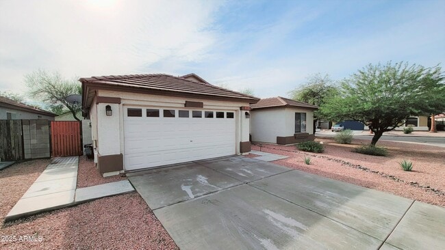 Building Photo - 11253 W Davis Ln Rental