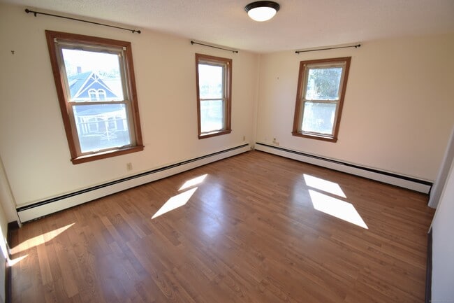 Photo - 28 Drive Way Unit 2-L