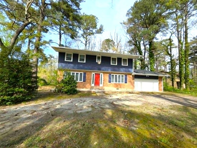 Photo - 8241 Robin Hood Dr