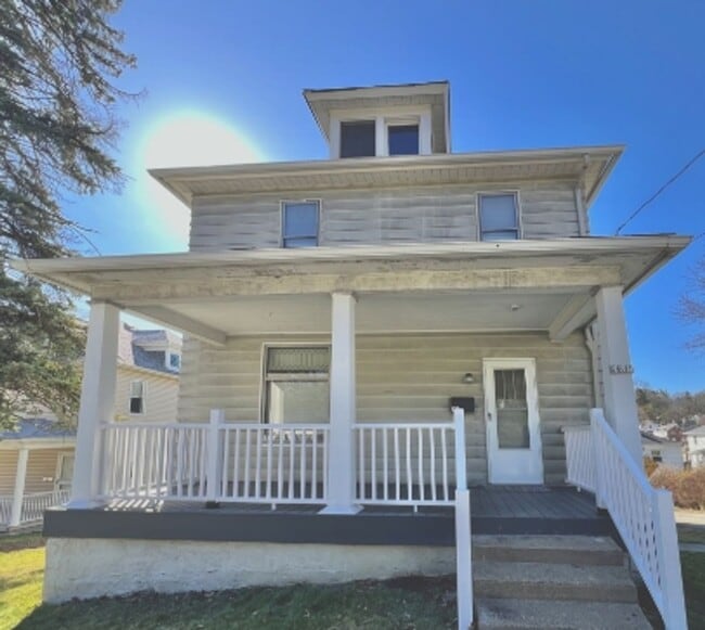 Building Photo - 3 Bedroom/ 1 Bath Single Family Home Greensburg, PA