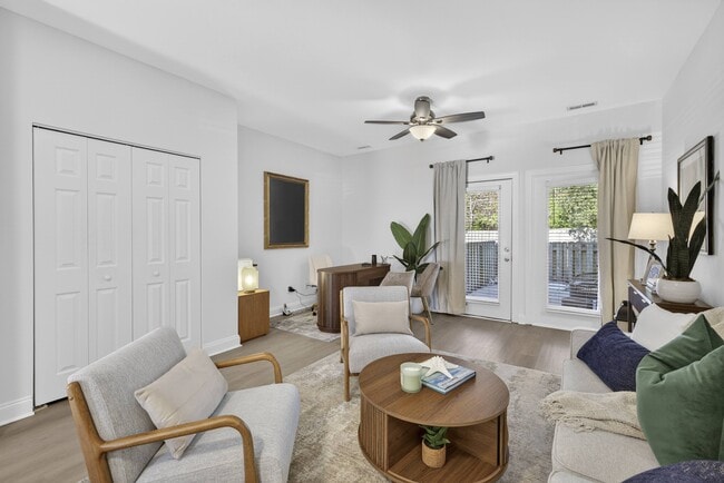 Photo - Townes at Prior