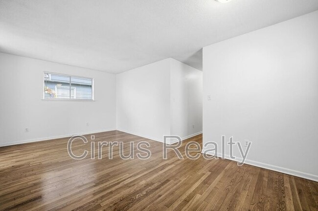 Photo - 327 Sycamore Ave