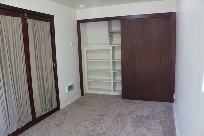 202 E 10th Ave