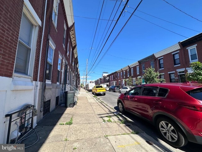 Photo - 2020 Moore St