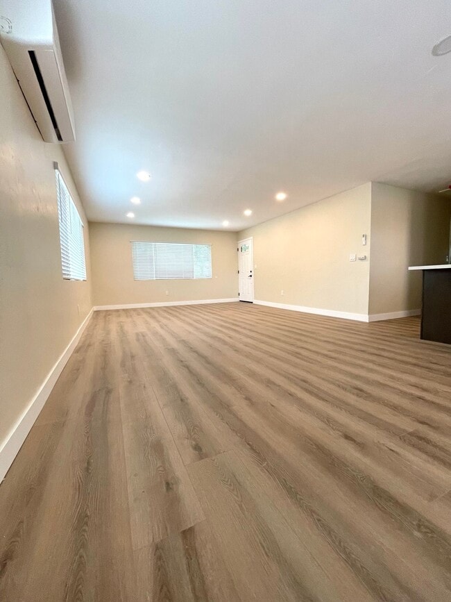 Photo - Newly renovated 3bd