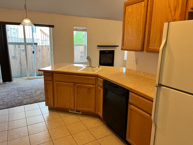 Photo - 312 G St SW Unidad A