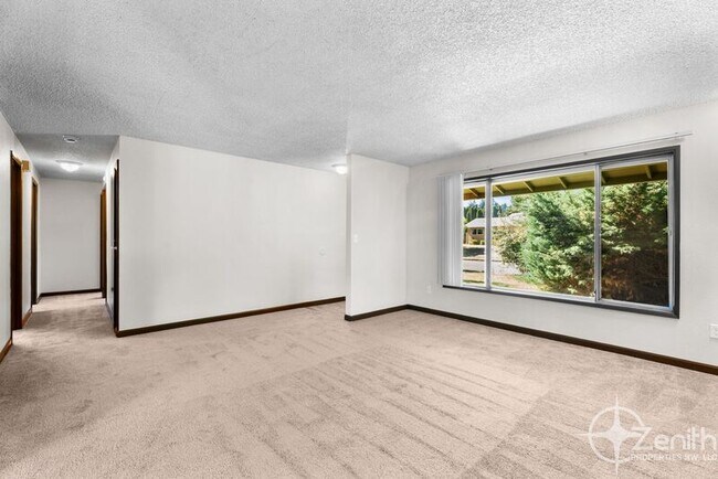 Photo - 805 NE 122nd Ave