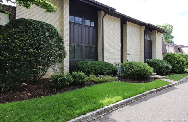 Building Photo - 249 Hamilton Ave Unit 3 Rental