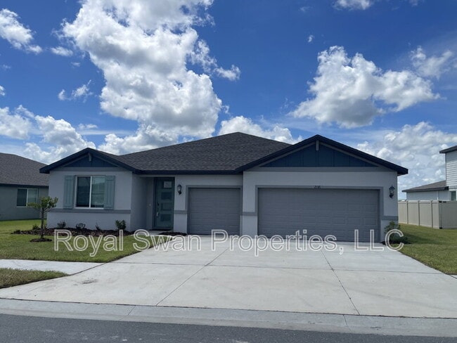 2016 Rosewood Dr