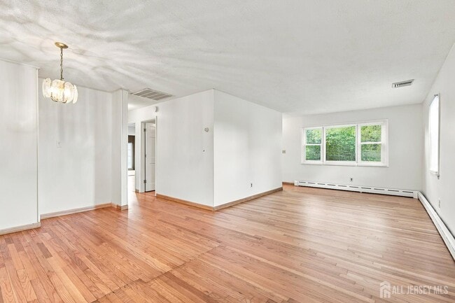 943 New Dover Rd