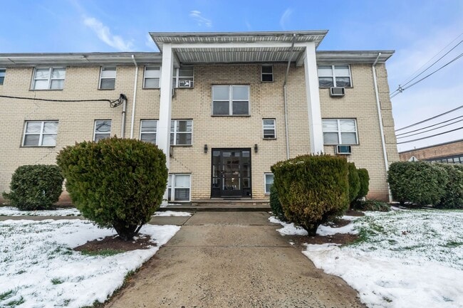 Photo - Astoria Manor