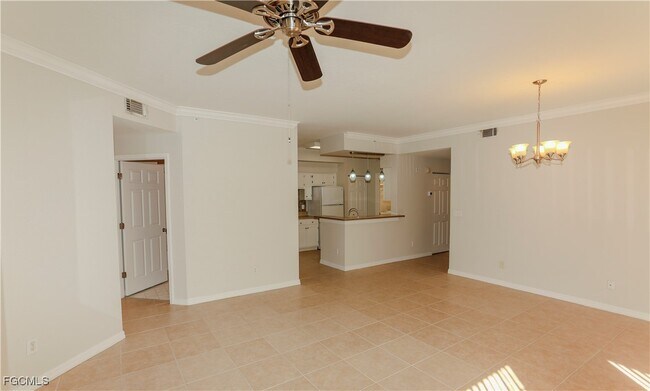 Photo - 4670 St Croix Ln Unidad 618