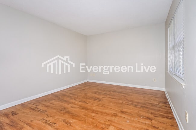 Photo - 1507 Mary Jane Ave