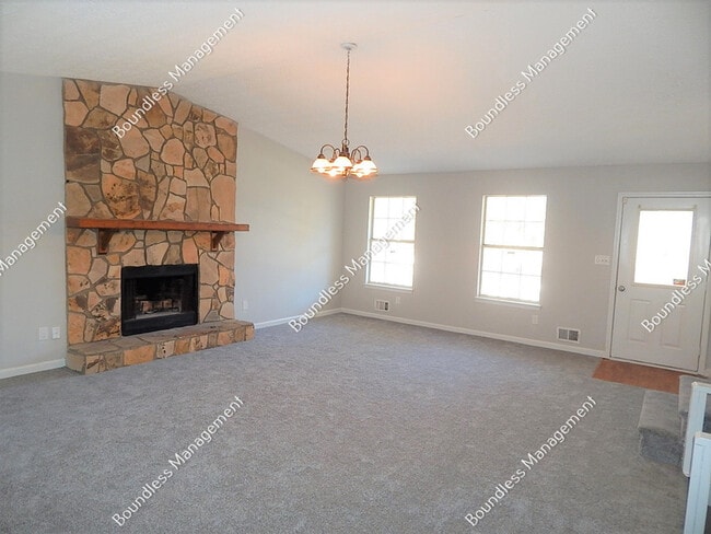 Photo - 7153 Woodland Cir