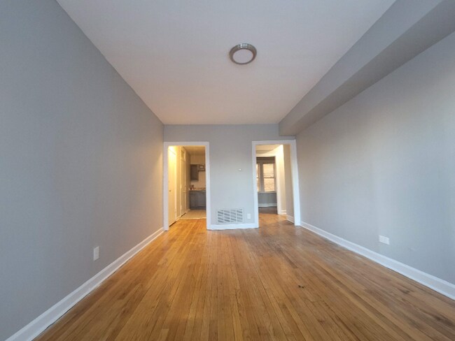 Photo - 3725 W Grand Ave Unit 2S