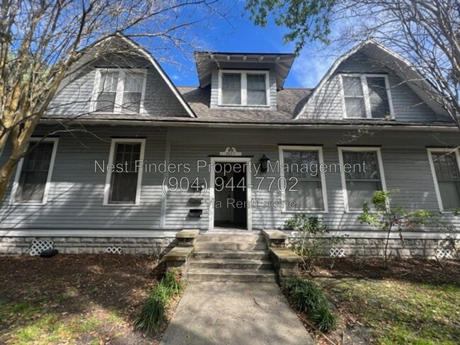 2627 Post St