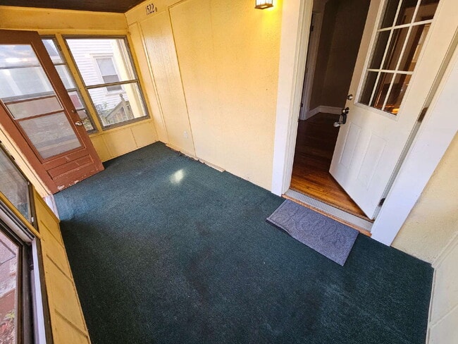 Photo - Cute and Cozy Main Level 2 Bedroom 1.5 Bath Unidad 1