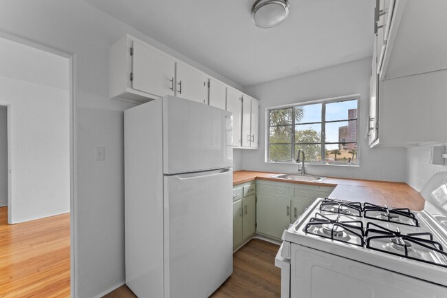 Photo - 306 Lakeview St Unit 102