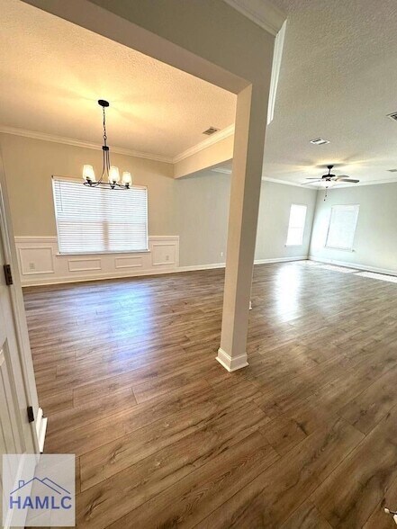 Photo - 156 Hamlet Ct