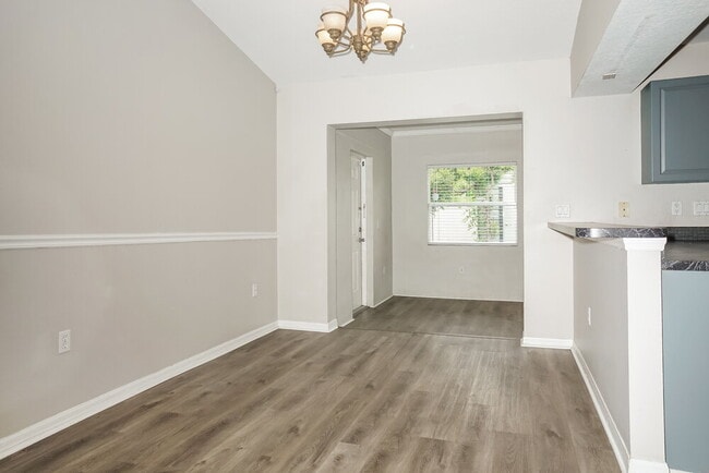 Photo - 5146 Old Ashwood Dr