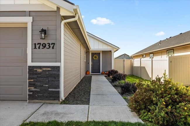 Photo - Perfect Location 3 Bed 2 Bath Home with SO...