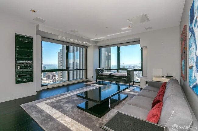 Building Photo - 333 Bush St