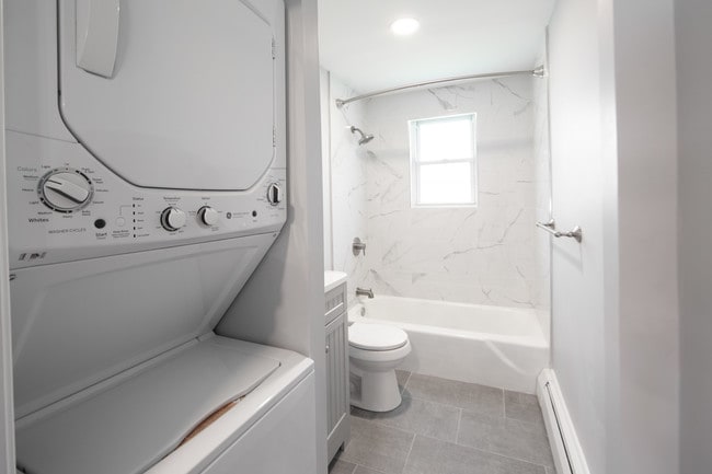 FULLY RENOVATED UNIT!!