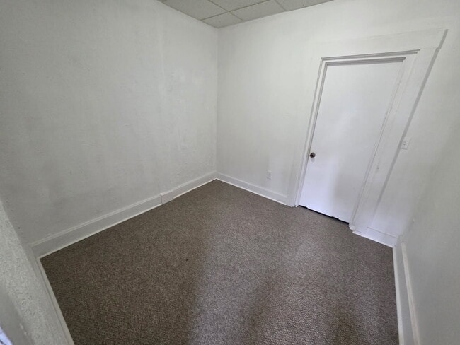 Photo - 50 E Main St