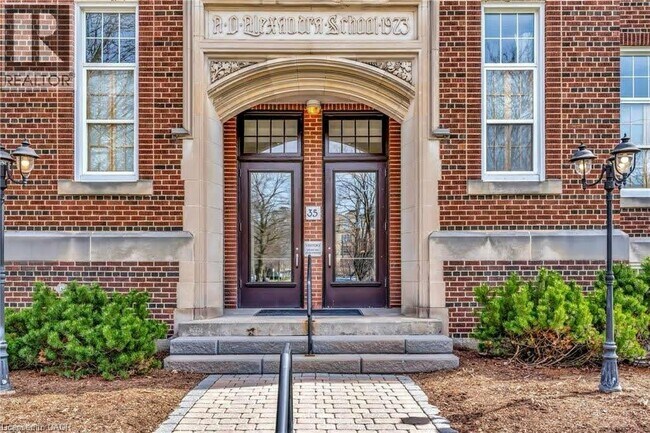 Photo - 35 Alexandra Ave Unit 105