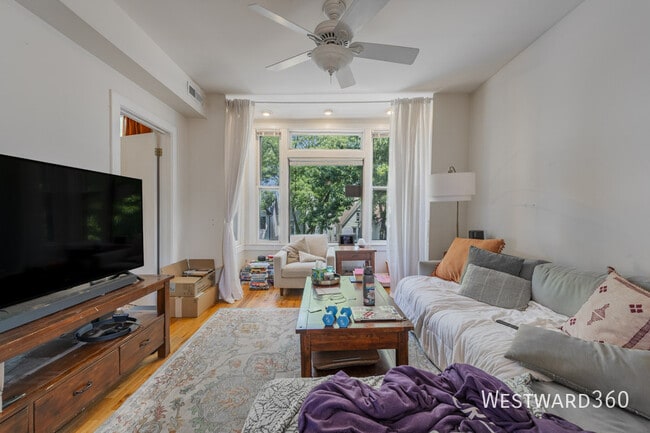 Photo - 2611 W Cortland St Unit 3