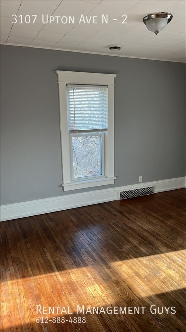 Photo - 3107 N Upton Ave Unidad 1