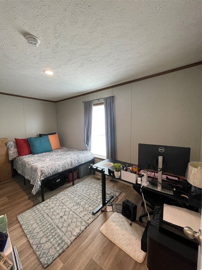 Photo - 20410 Telge Rd