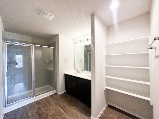 Photo - 1807 Brady Shores Dr