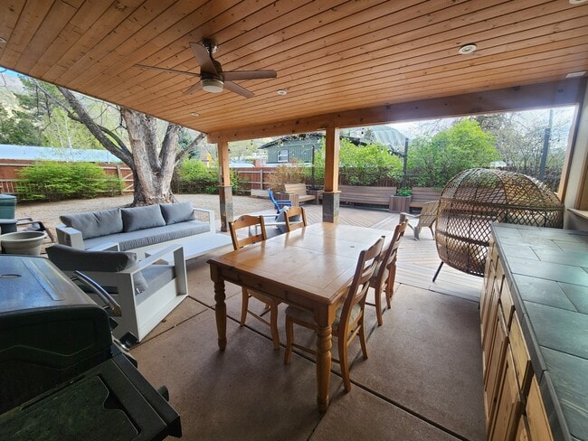 Photo - 322 Park Dr
