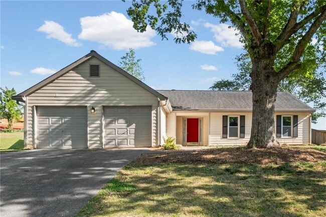 Building Photo - 1194 Meadow Oaks Dr NW