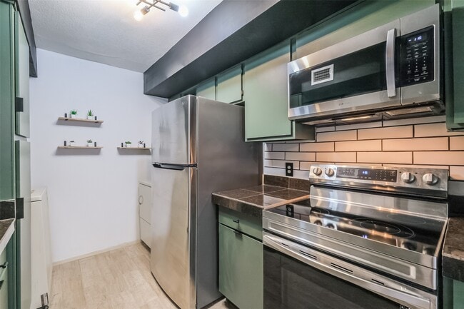 Building Photo - 6633 W Airport Blvd Unit 1206