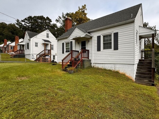 Photo - 1505 Broad Ave Unidad A