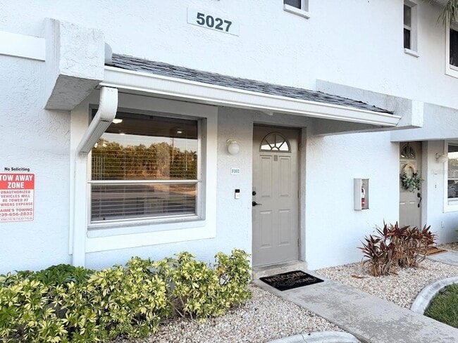 Photo - 5027 SW 16th Pl