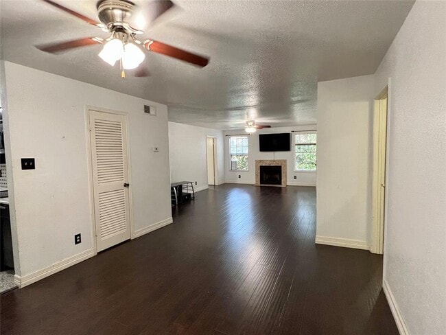 Photo - 9700 Leawood Blvd