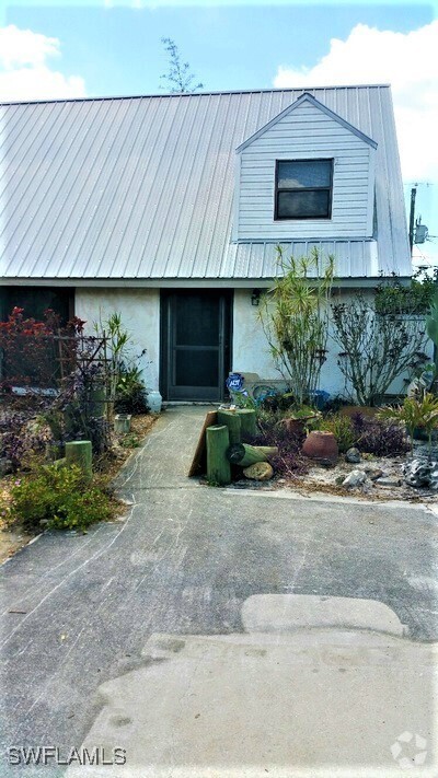 Building Photo - 17476 Ellie Dr Rental